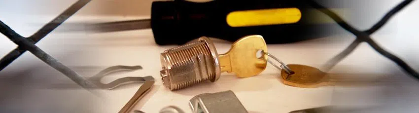 community Locksmith Store Detroit, MI 313-731-6518 - changing-locks